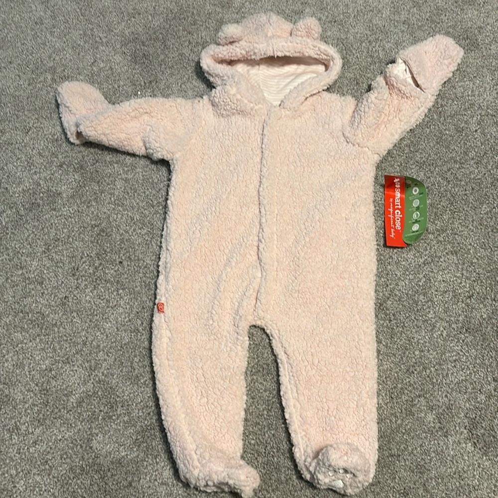 Magnetic bunting coat for baby girl 💕